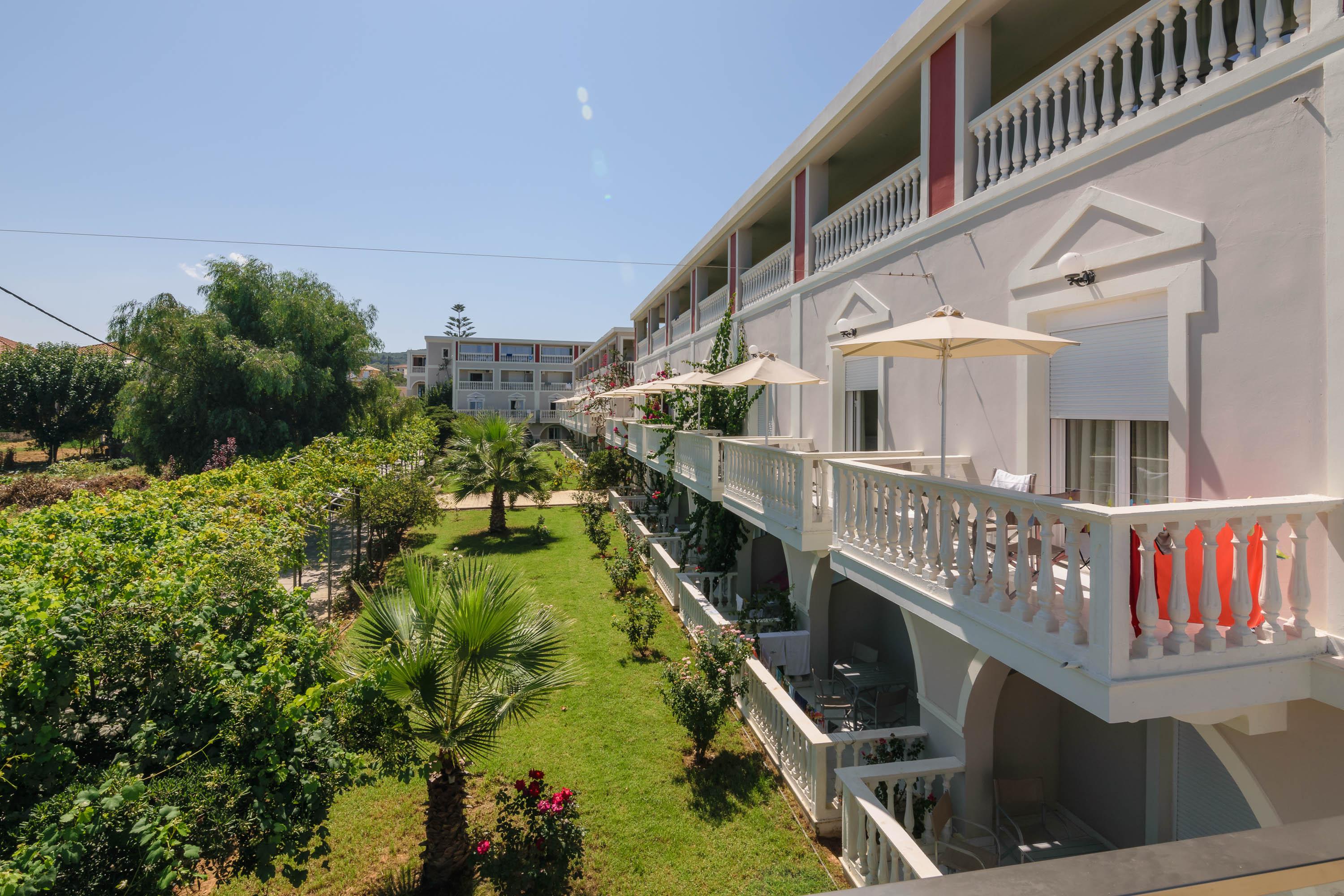 Belussi Beach Hotel & Suites Psarou  Exterior foto